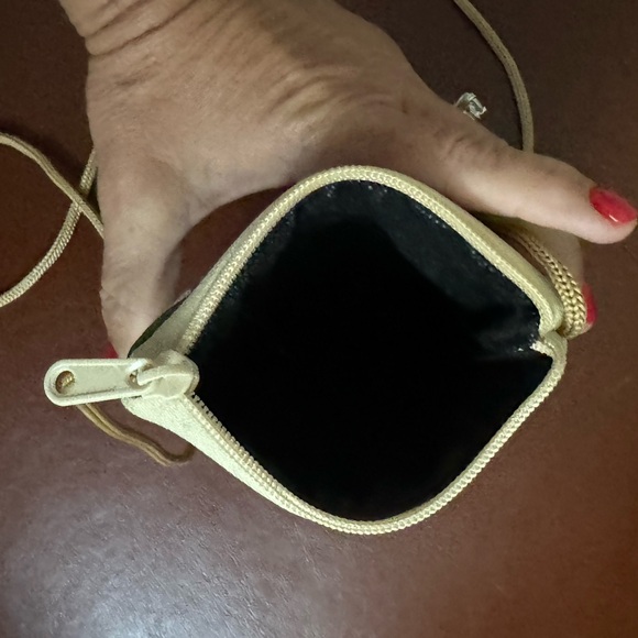 Crossbody travel pouch from Bali 8”x5” cute - Picture 6 of 6